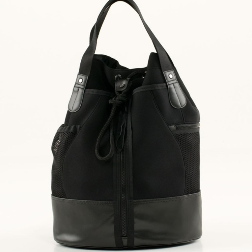Lululemon Neoprene Rally Bucket Workout Bag
